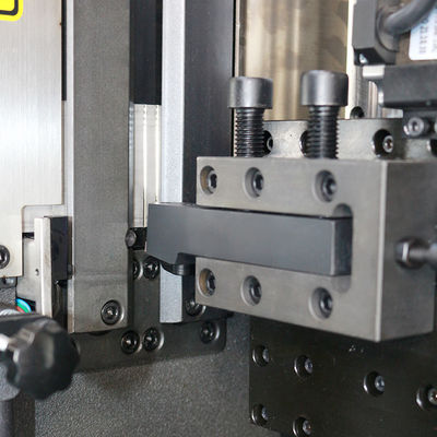 EJON Y13L メタルフラットアルミニウム 3D CNC 曲げ機 0.4-1.2mm チャンネル文字曲げ