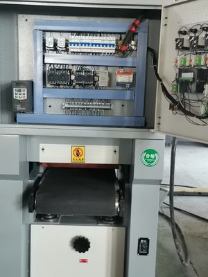 Ejon YZ400 レーザー切削とスタンプ部品のためのベルト配送脱スラッグ機
