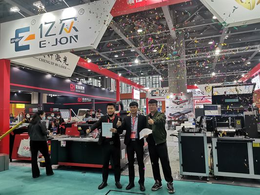 広告会社 Ejon T13 LED文字サインマシン 自動サインボード製造