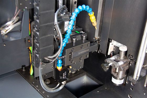 Ejon W40 ハイストリートシグネチャー ドブラドーラ・デ・レトラス ギガントス・コン・ルース 3D CNC 屈曲機