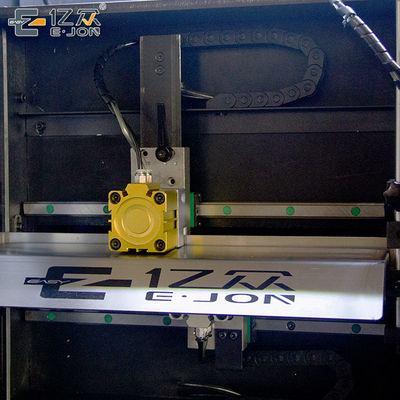 ステンレス鋼とアルミニウム文字を折りたたむ機械 EJON T13H 2つの切断機を持つCNC