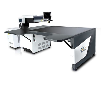 多機能の溶接機 E-500W 2200*1700*1300mmサイズ